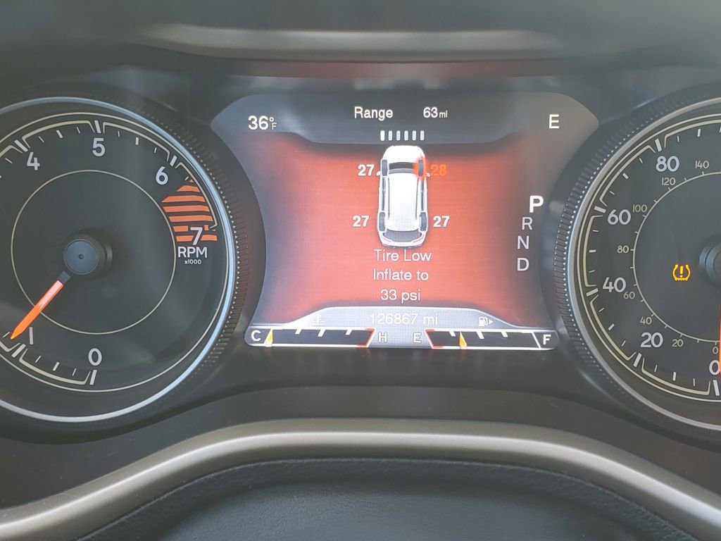 Used 2016 Jeep Cherokee Limited image 21