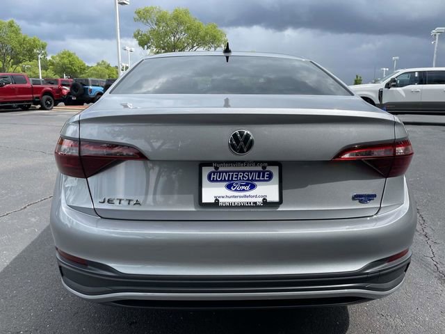 Used 2022 Volkswagen Jetta Sport FWD image 5