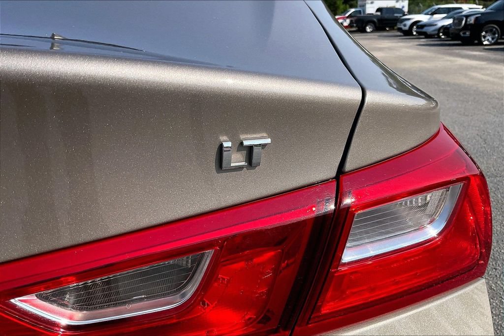 Used 2024 Chevrolet Malibu LT FWD image 8