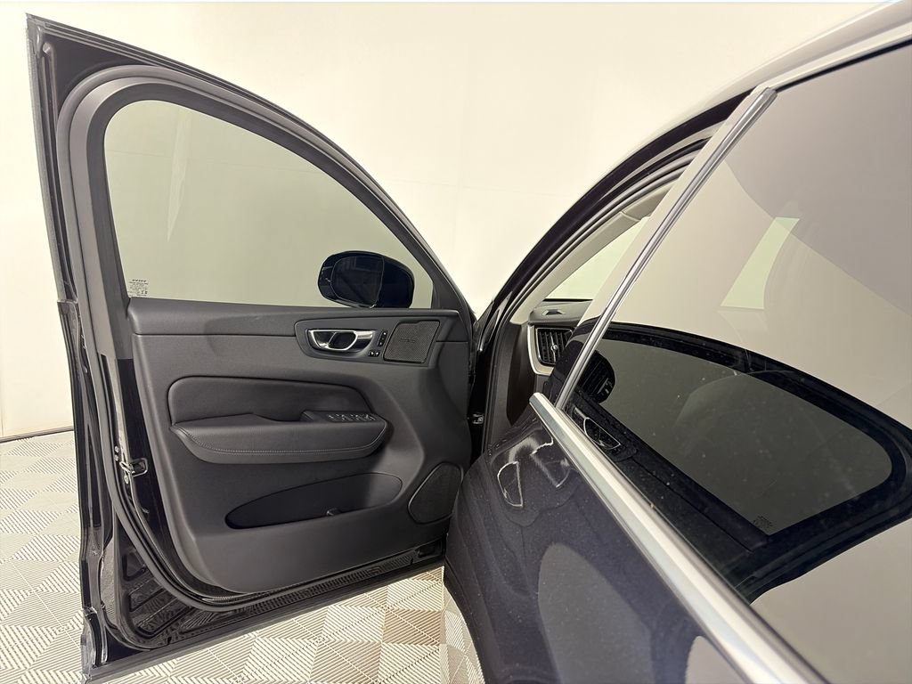 Used 2020 Volvo XC60 T6 Inscription AWD/4WD image 10