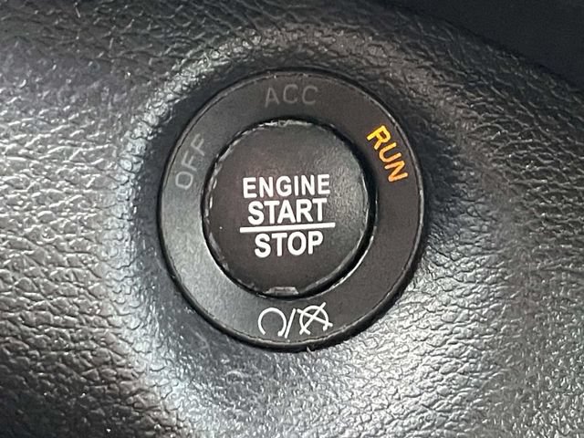 Used 2019 Jeep Cherokee Latitude Plus FWD image 24