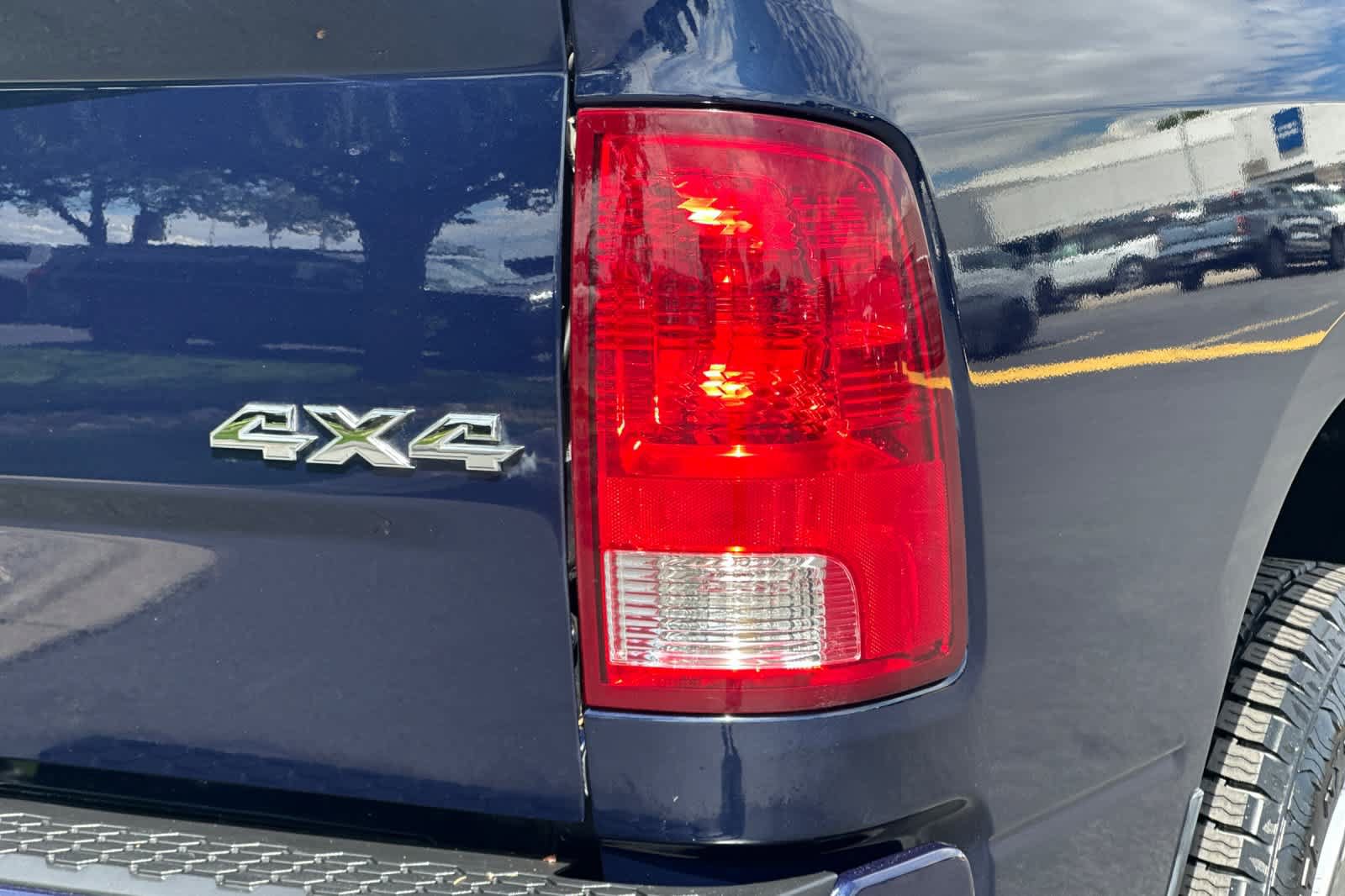 Used 2018 RAM 1500 Express w/ Express Value Package AWD/4WD image 25