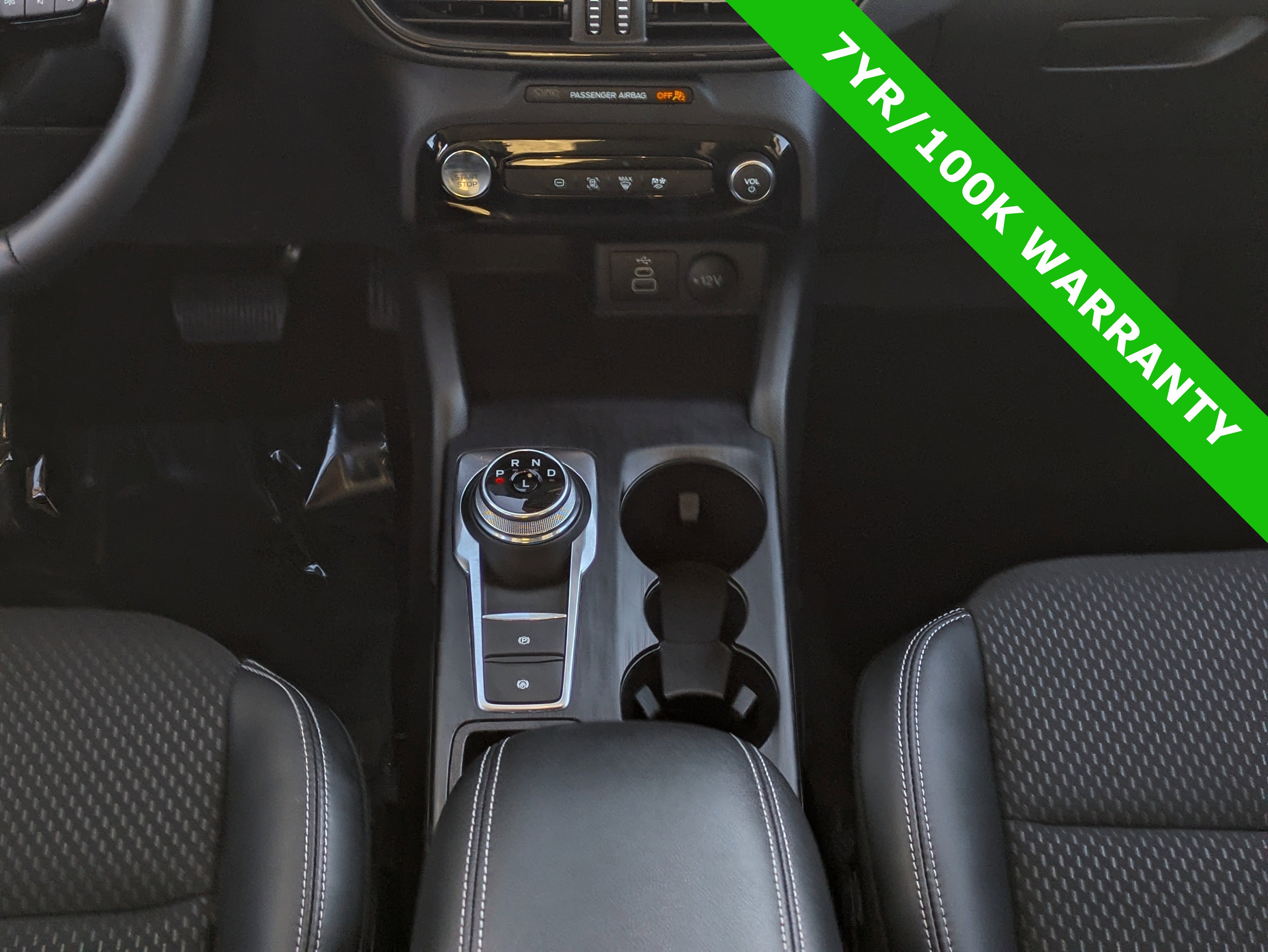 Certified 2025 Ford Escape SE FWD image 20