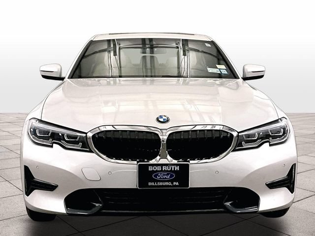 Used 2021 BMW 330i xDrive Sedan w/ Convenience Package AWD/4WD image 3