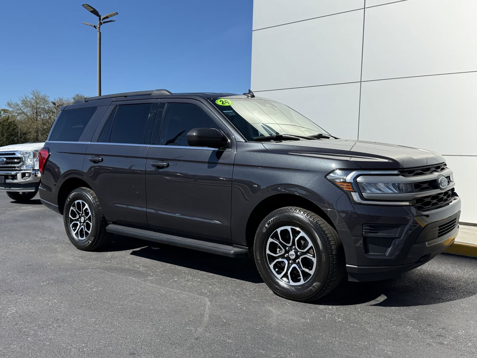 Certified 2024 Ford Expedition XLT image 2