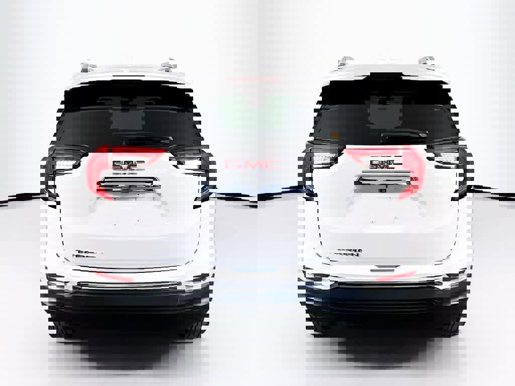 Used 2024 GMC Terrain SLT image 4