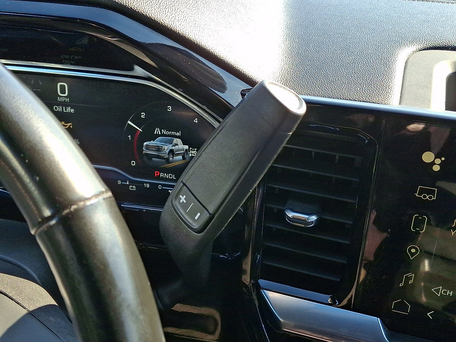 Used 2023 GMC Sierra 1500 Elevation image 22