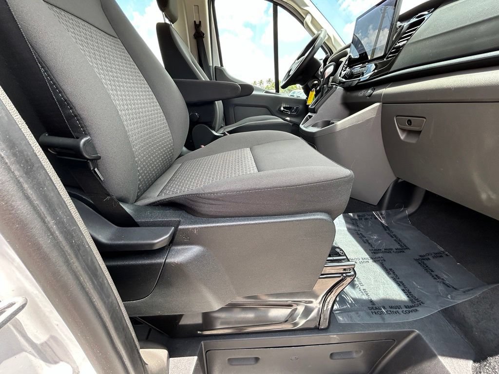 Certified 2025 Ford Transit 350 XLT RWD image 25