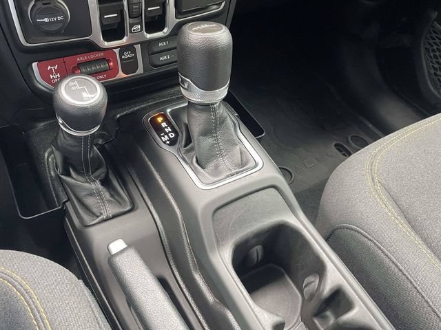 Used 2024 Jeep Gladiator Sport AWD/4WD image 16