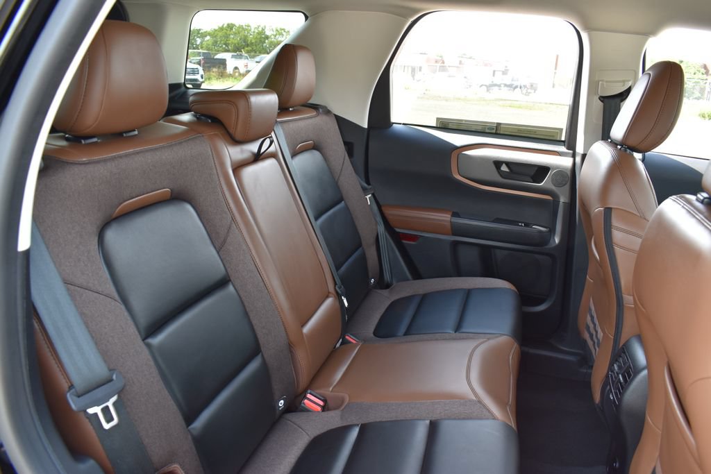 Certified 2025 Ford Bronco Sport Outer Banks w/ Outer Banks Tech Package+ AWD/4WD image 31
