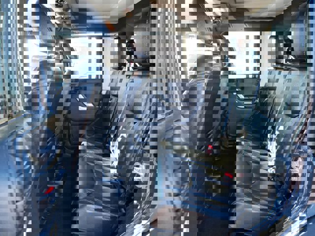 Used 2017 Jeep Wrangler Unlimited Rubicon w/ Connectivity Group image 15