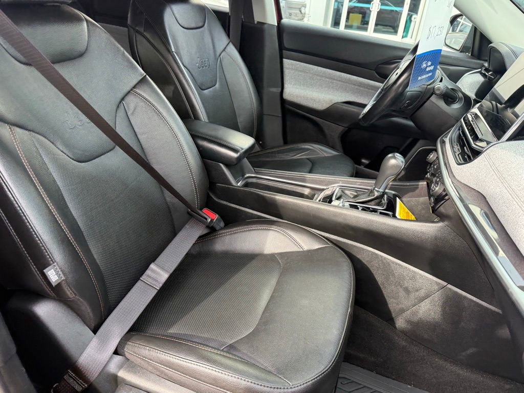 Used 2022 Jeep Compass Latitude w/ Sun and Sound Group image 11