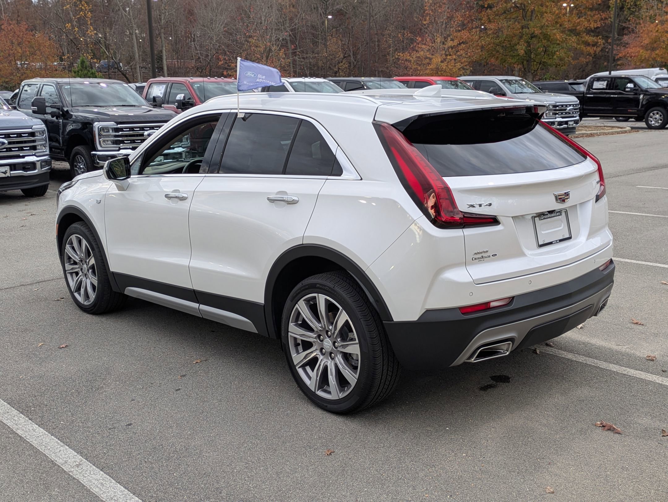 Used 2022 Cadillac XT4 Premium Luxury w/ Technology Package image 4