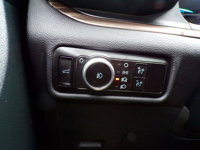 Certified 2023 Ford Explorer Limited w/ Limited Technology Package AWD/4WD image 21