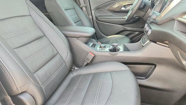 Used 2024 GMC Terrain Denali w/ Denali Premium Package image 36
