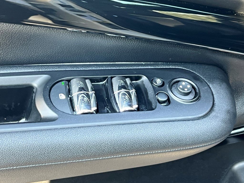 Used 2017 MINI Cooper Clubman S image 15