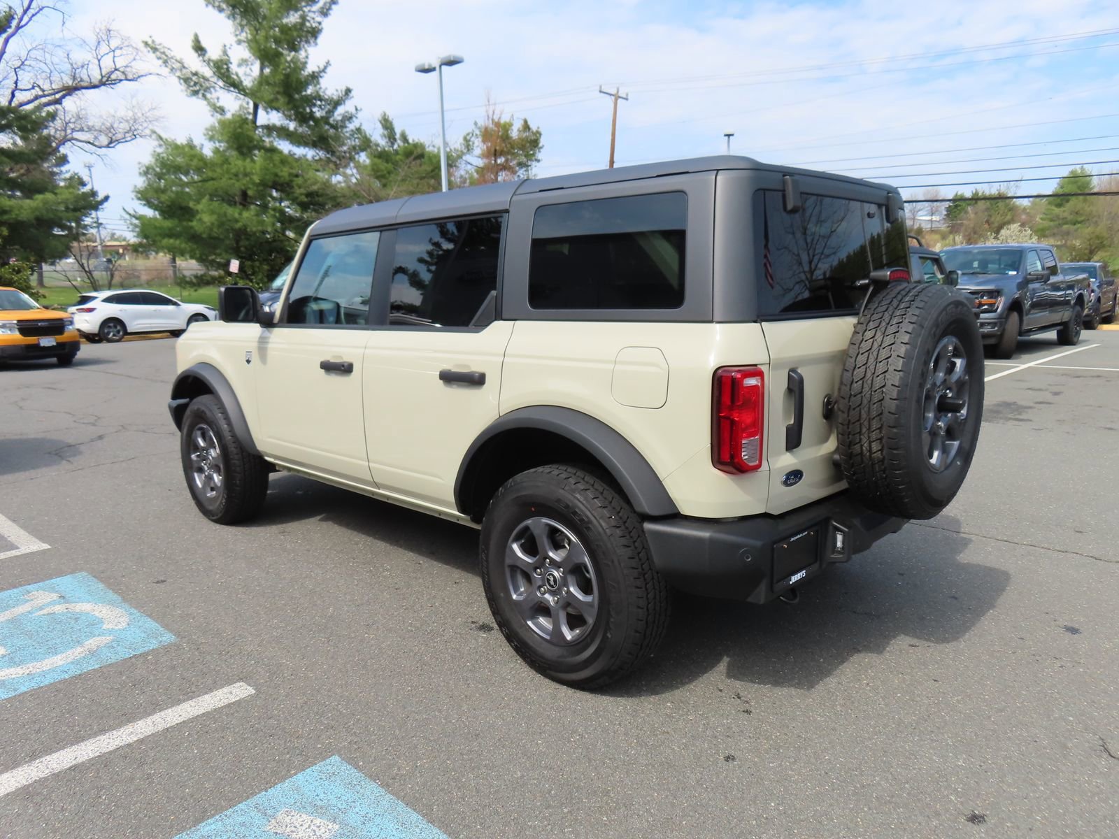 Certified 2025 Ford Bronco Big Bend image 4