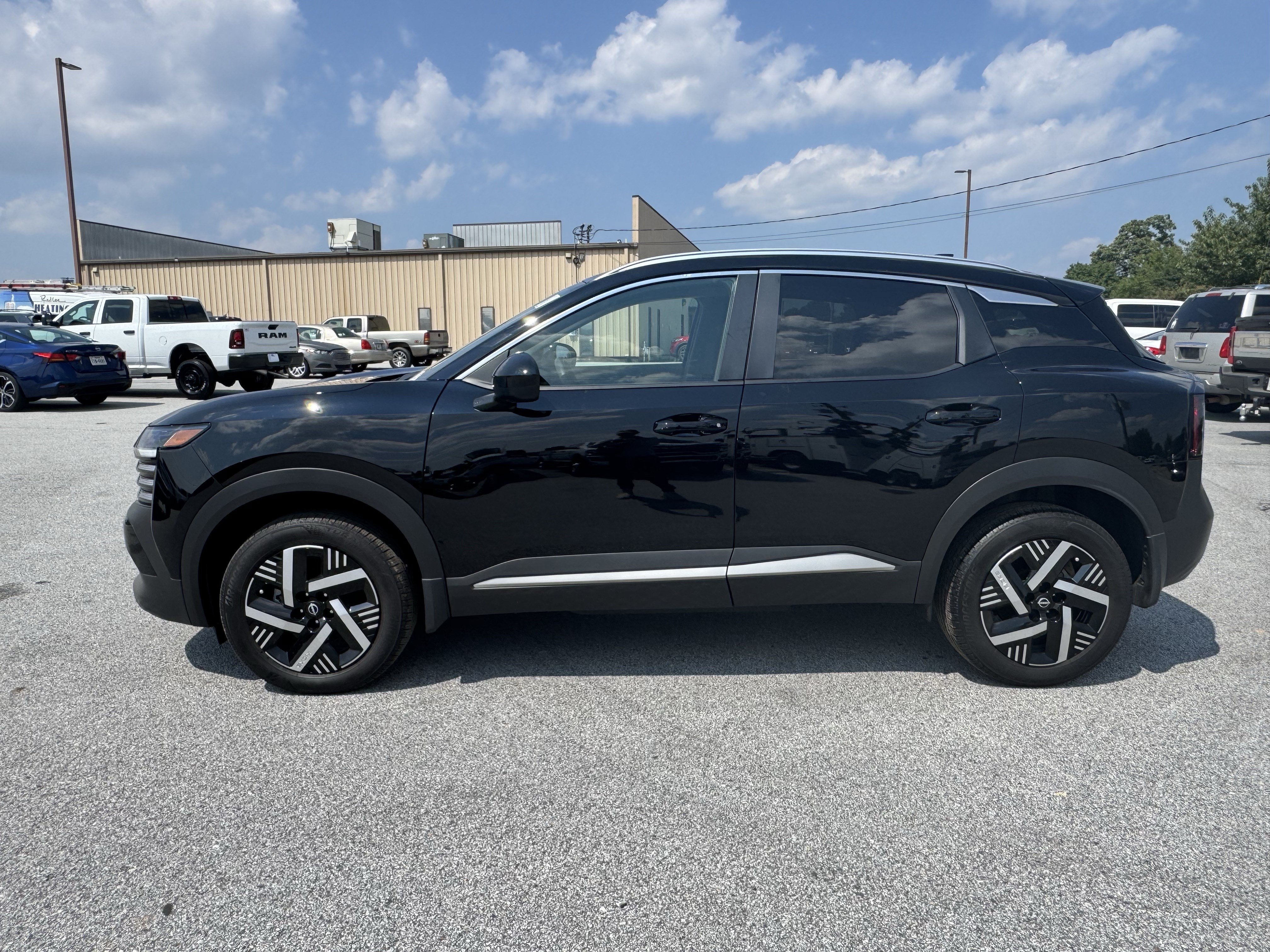 Used 2026 Nissan Kicks SV FWD image 8