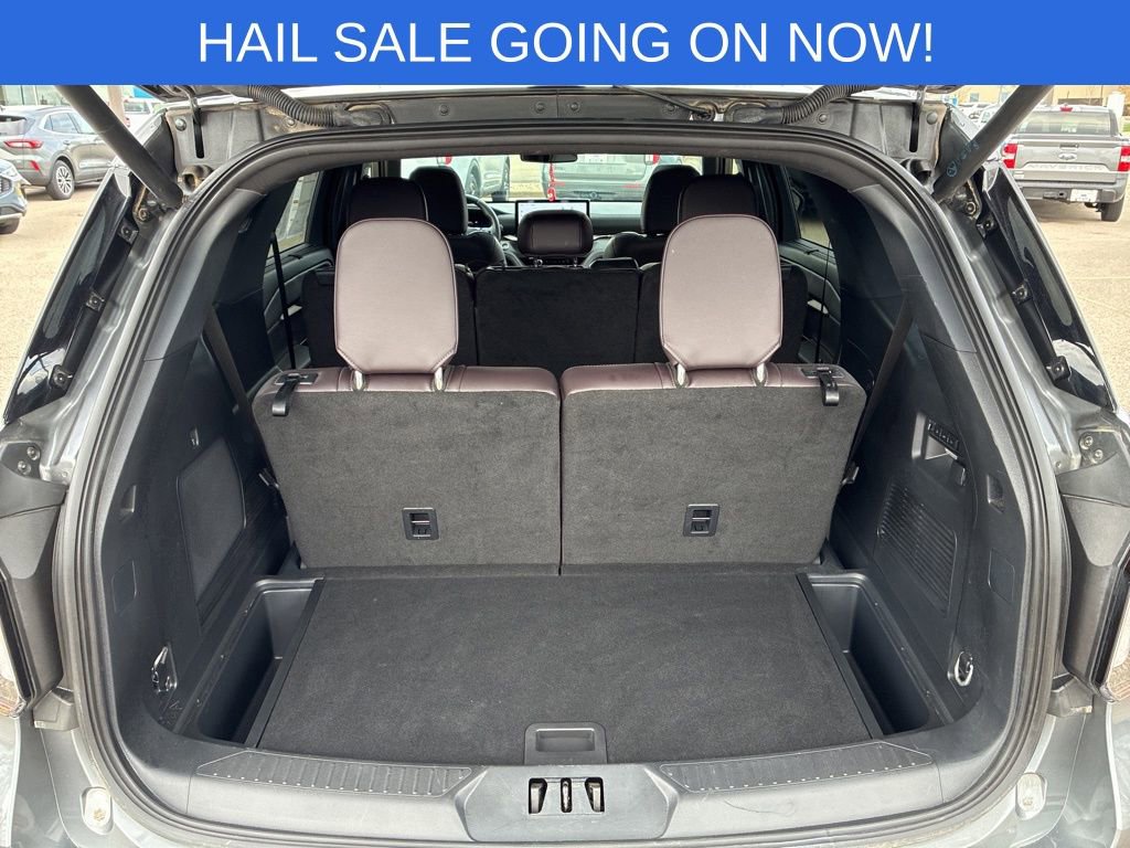 Certified 2025 Ford Explorer Platinum image 41