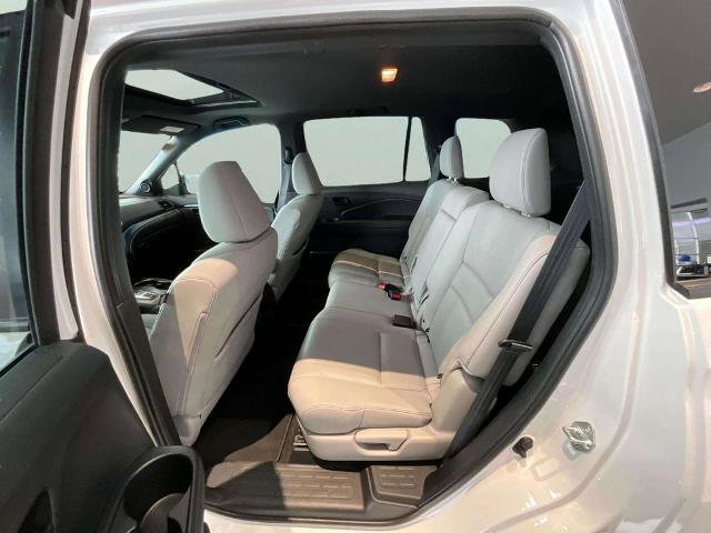 Used 2023 Honda Passport EX-L image 17