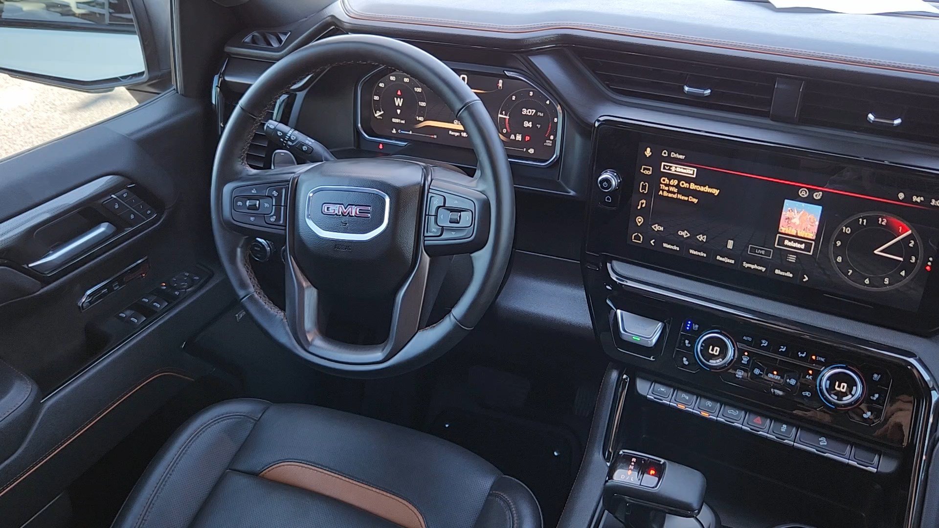 Used 2026 GMC Sierra 1500 AT4 w/ AT4 Premium Package AWD/4WD image 5