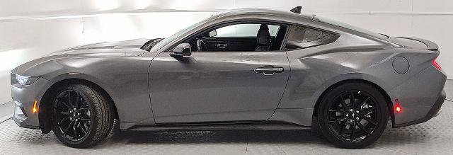 Certified 2025 Ford Mustang Coupe RWD image 5