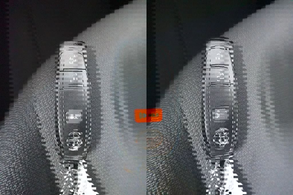 Used 2023 Toyota Corolla SE FWD image 19