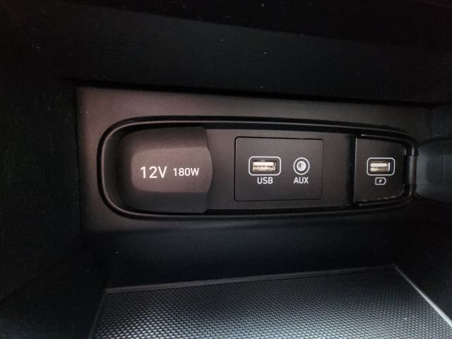 Used 2020 Hyundai Santa Fe SE AWD/4WD image 24
