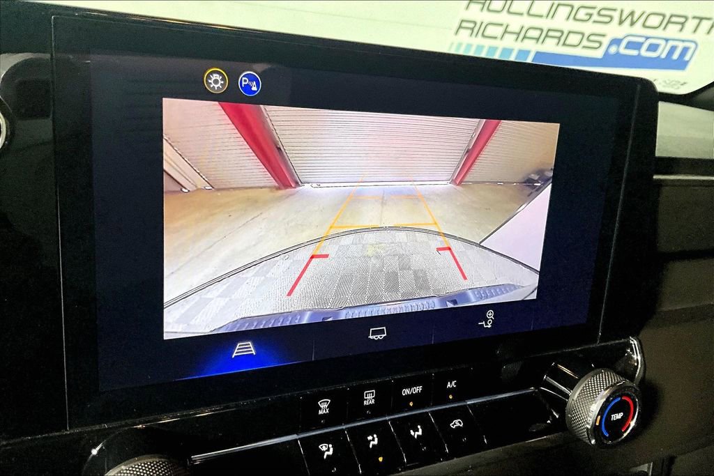 Used 2025 Chevrolet Colorado W/T image 17