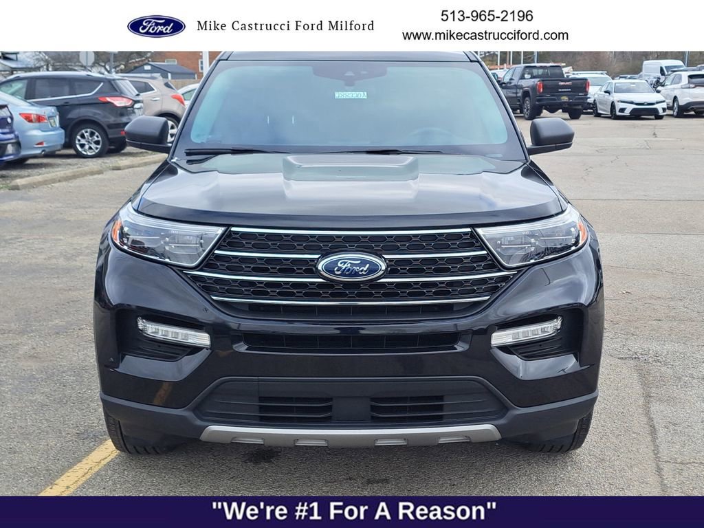 Certified 2021 Ford Explorer XLT w/ Equipment Group 202A image 8