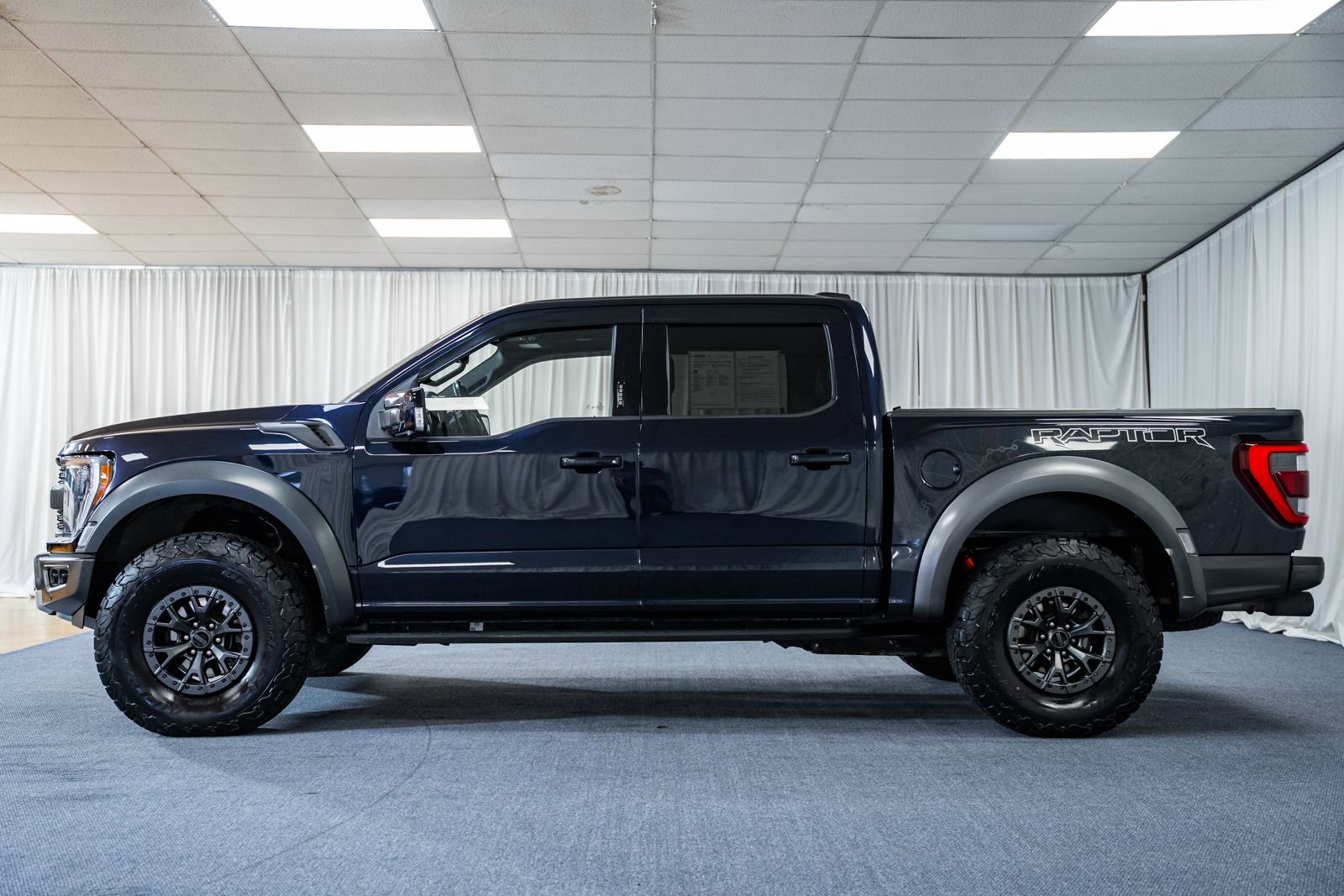Certified 2022 Ford F150 Raptor w/ Raptor 37 Performance Package image 5