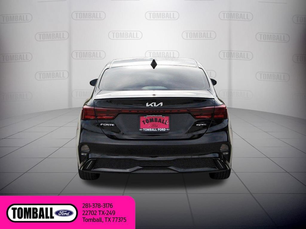 Used 2024 Kia Forte GT-Line w/ GT-Line Premium Package FWD image 7