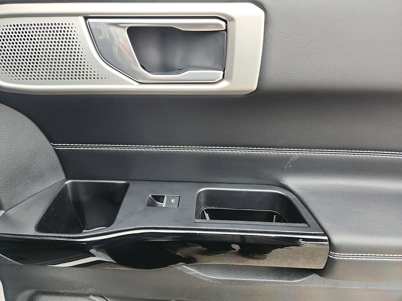 Certified 2023 Ford Explorer ST w/ Equipment Group 401A image 32