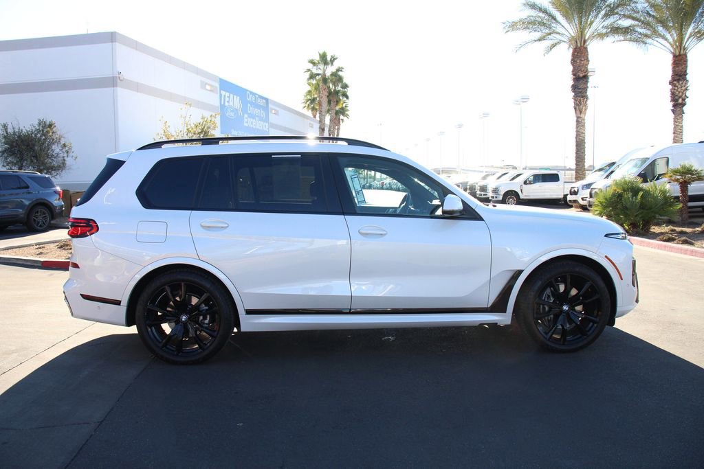 Used 2023 BMW X7 xDrive40i w/ M Sport Package image 8