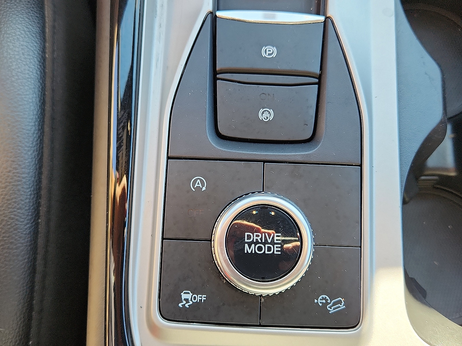Certified 2023 Ford Explorer ST w/ Equipment Group 401A AWD/4WD image 27
