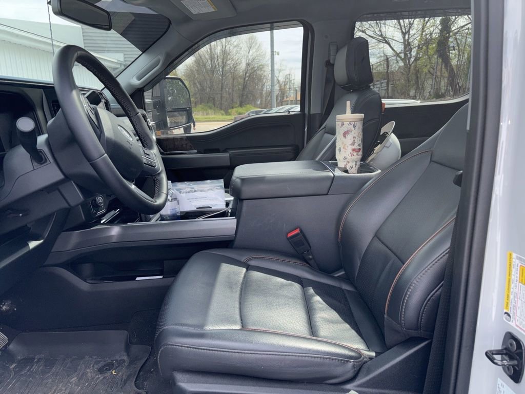 Certified 2025 Ford F250 Lariat w/ Tremor Off-Road Package AWD/4WD image 5