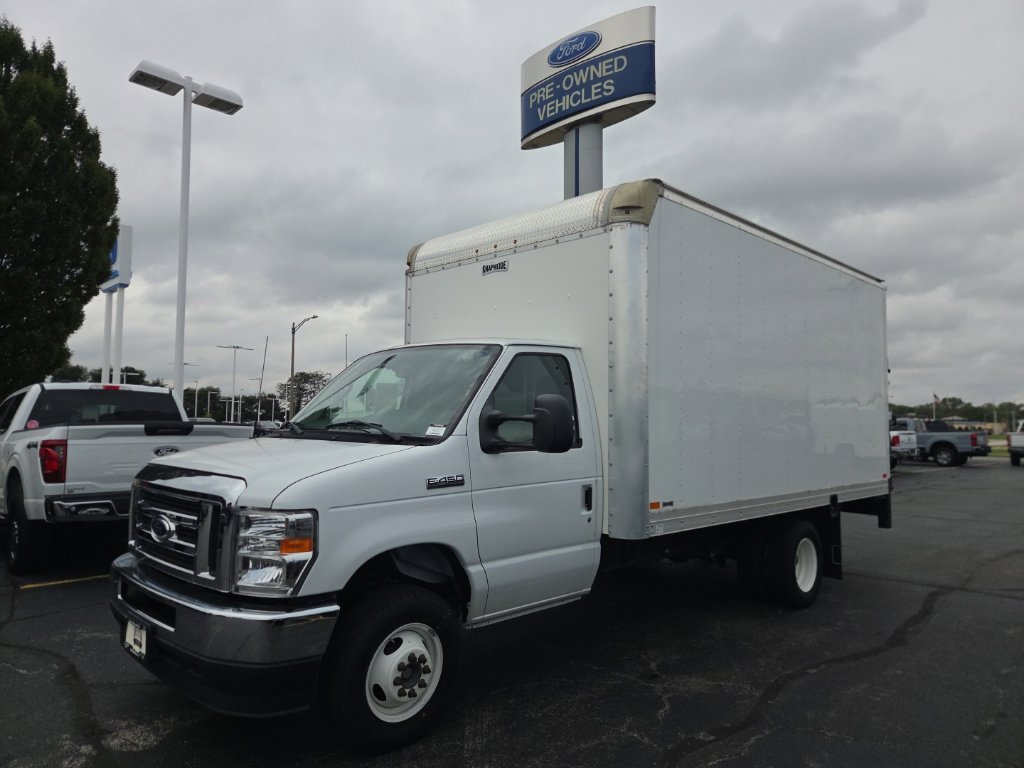 Certified 2024 Ford E-450 and Econoline 450 Super Duty w/ Power Windows & Locks Group