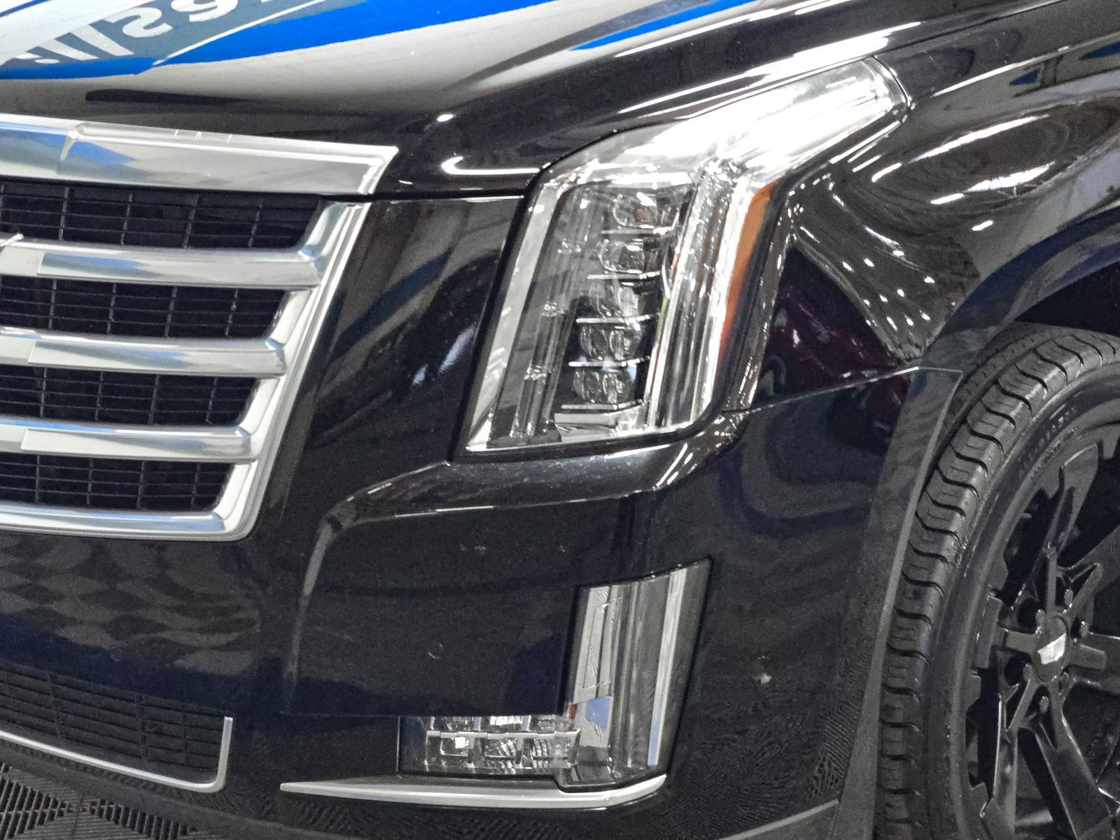 Used 2020 Cadillac Escalade 4WD image 14