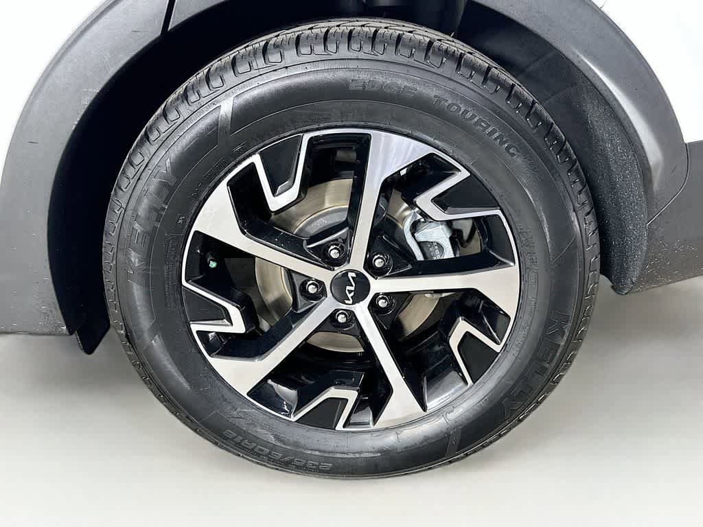 Used 2024 Kia Sportage EX FWD image 8