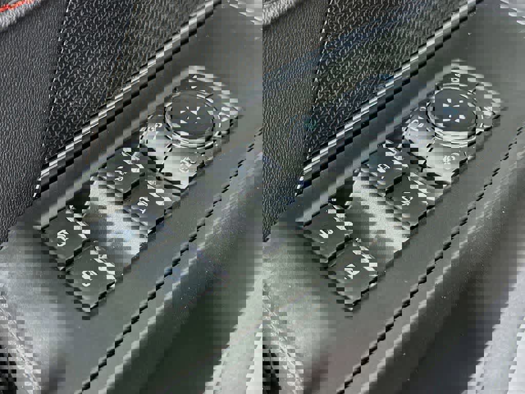 Certified 2025 Ford F150 Raptor image 29