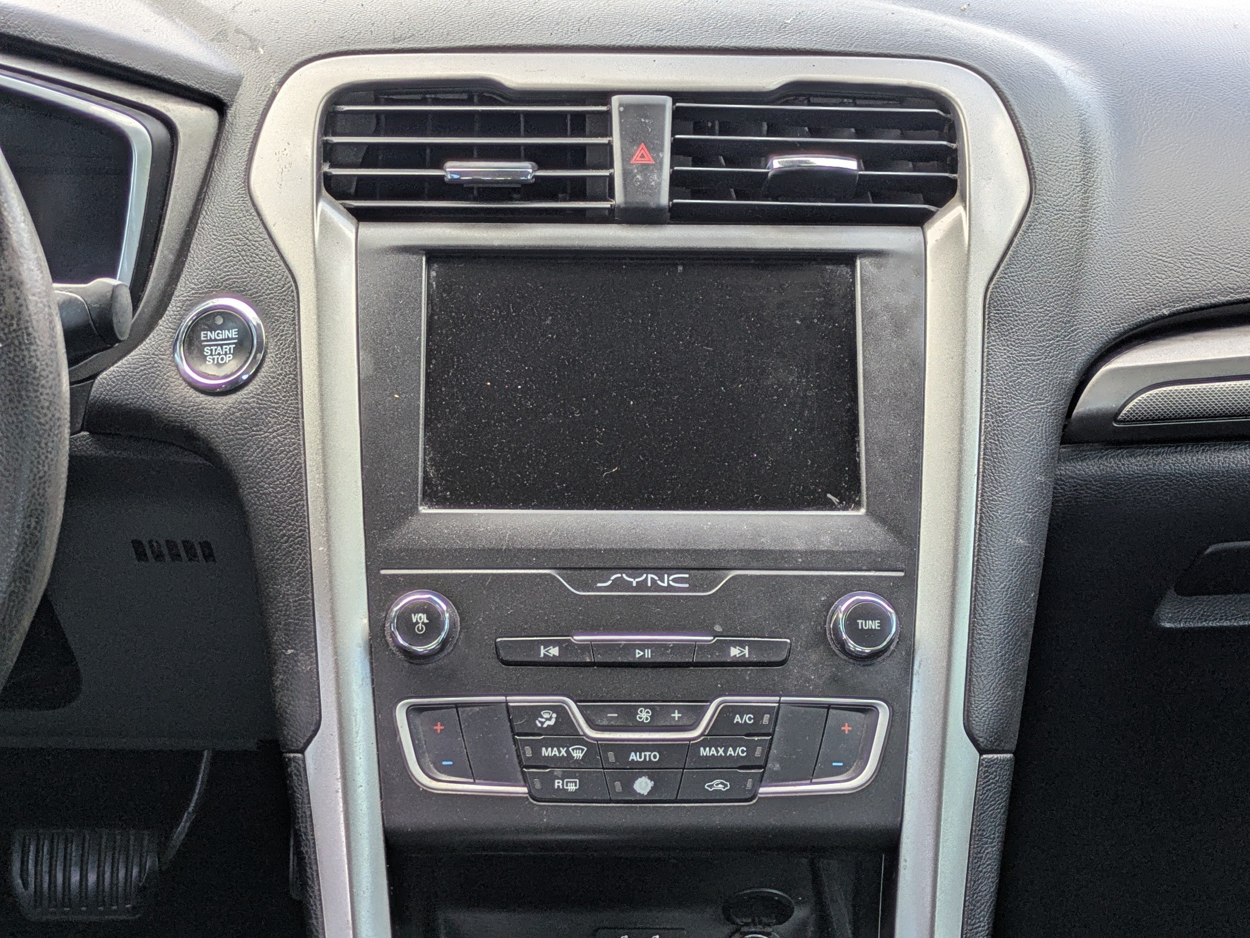 Certified 2020 Ford Fusion SE FWD image 15