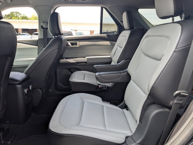 Certified 2021 Ford Explorer XLT w/ Equipment Group 202A AWD/4WD image 29