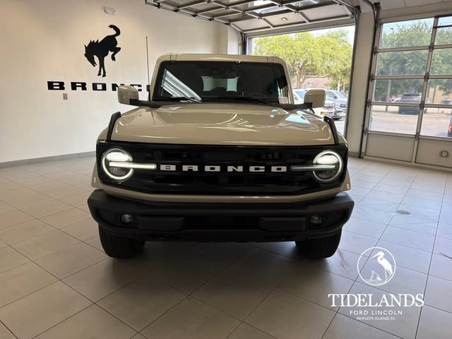 Certified 2025 Ford Bronco Outer Banks AWD/4WD image 3