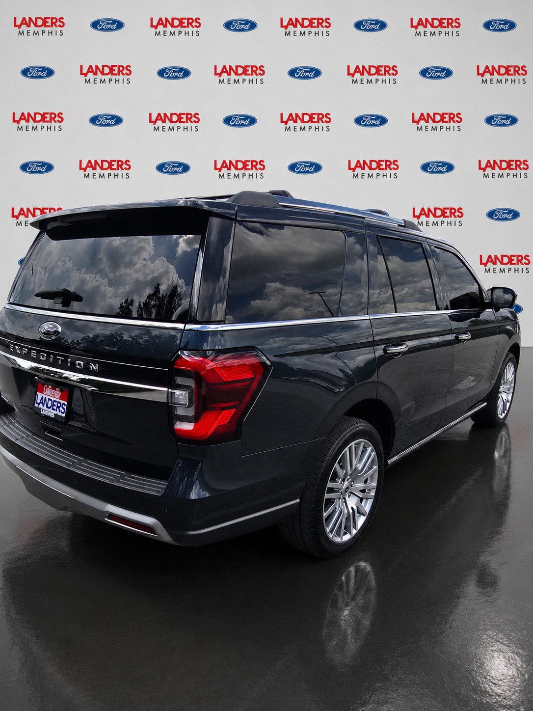 Certified 2024 Ford Expedition Limited w/ Excursion Package AWD/4WD image 7