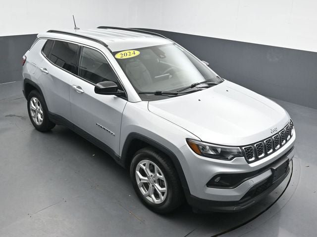 Used 2024 Jeep Compass Latitude AWD/4WD image 19