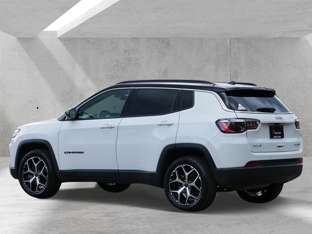Used 2025 Jeep Compass Limited AWD/4WD image 4