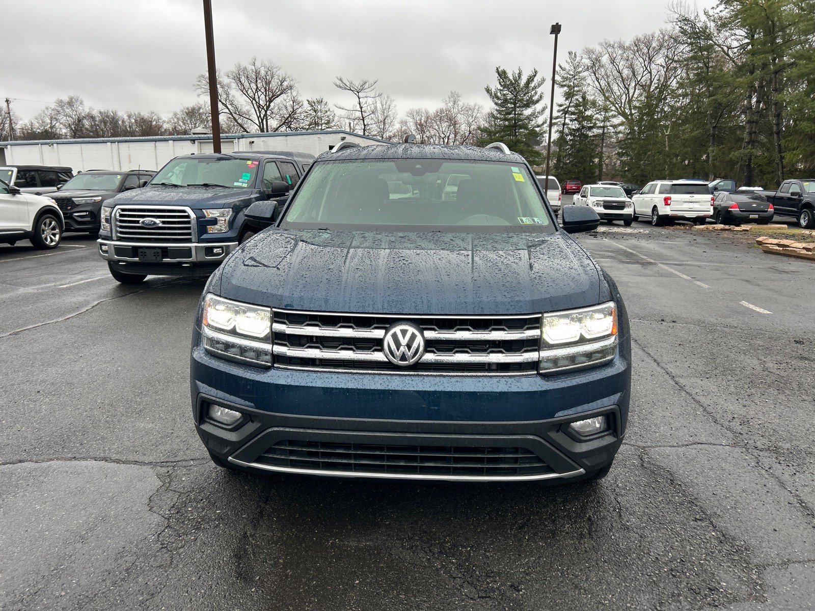 Used 2019 Volkswagen Atlas SE image 2