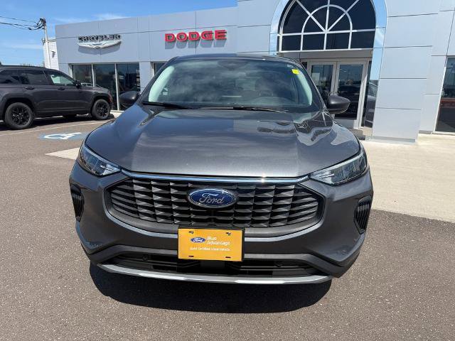 Certified 2025 Ford Escape Active w/ Cold Weather Package AWD/4WD image 2