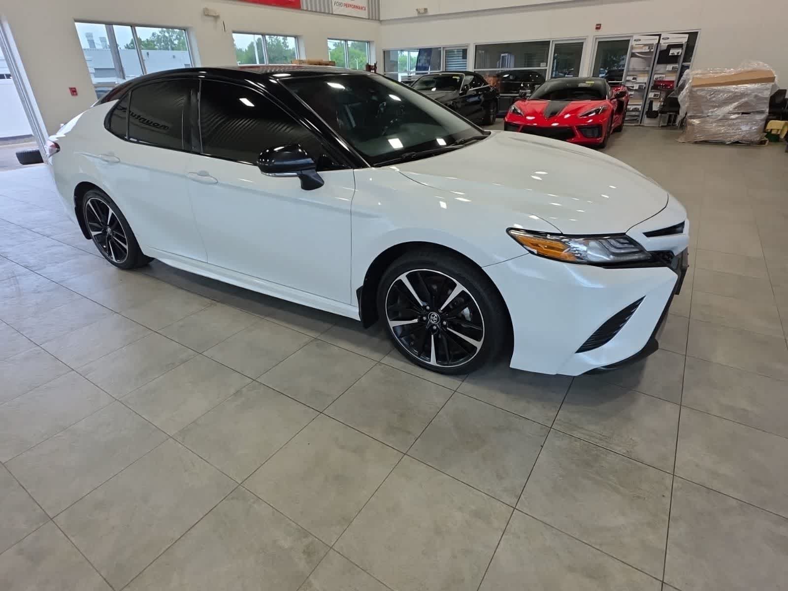Used 2019 Toyota Camry XSE FWD image 5