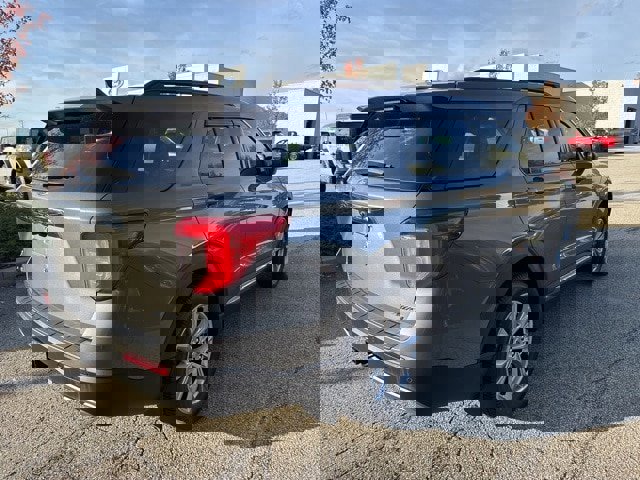 Certified 2023 Ford Explorer XLT w/ Equipment Group 202A image 5